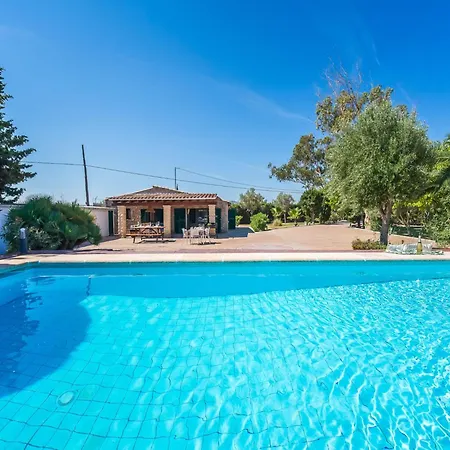 Holiday home Charming Near